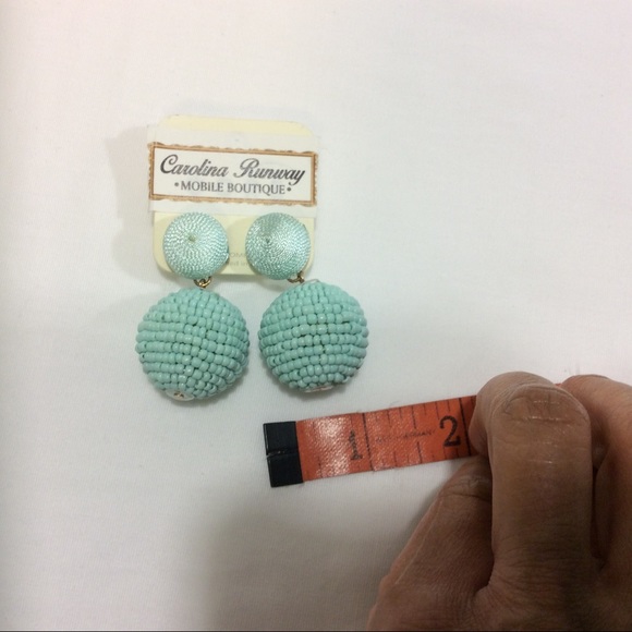 🚫SOLD🚫NWT FASHION BEYOND TURQUOISE POST EARRINGS - Picture 5 of 6
